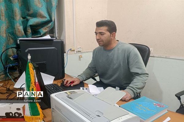 بازدید مدیرکل آموزش و پرورش و نماینده مردم شیراز در مجلس شورای اسلامی از ستاد اسکان مسافران نوروزی ناحیه چهار شیراز