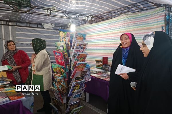 بازدید مدیرکل آموزش و پرورش و نماینده مردم شیراز در مجلس شورای اسلامی از ستاد اسکان مسافران نوروزی ناحیه چهار شیراز