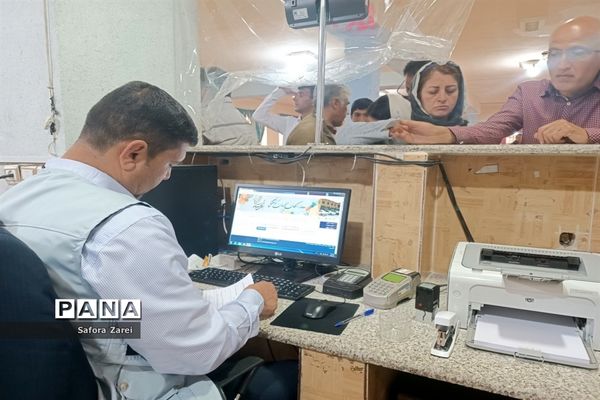 بازدید مدیرکل آموزش و پرورش و نماینده مردم شیراز در مجلس شورای اسلامی از ستاد اسکان مسافران نوروزی ناحیه چهار شیراز