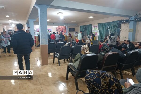 بازدید مدیرکل آموزش و پرورش و نماینده مردم شیراز در مجلس شورای اسلامی از ستاد اسکان مسافران نوروزی ناحیه چهار شیراز