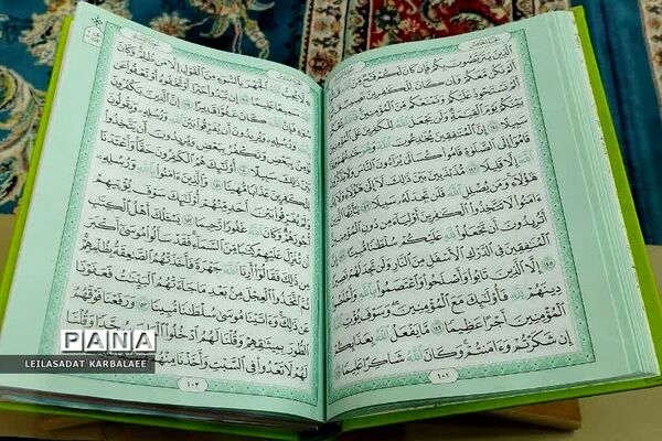 محفل ترتیل‌خوانی قرآن در حرم حضرت امام علی(ع)