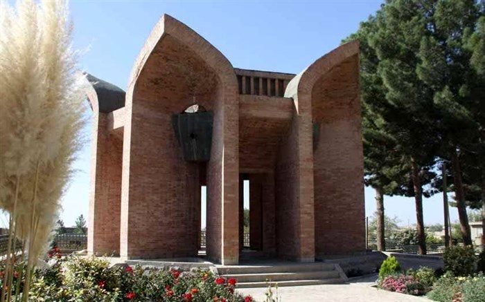 آرامگاه ابن یمین فرومدی نگین استان سمنان / فیلم