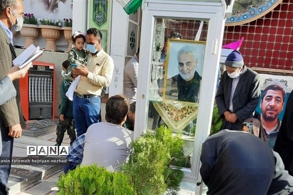 زیارت  مردم از مزار شهید حاج قاسم سلیمانی در ایام نوروز