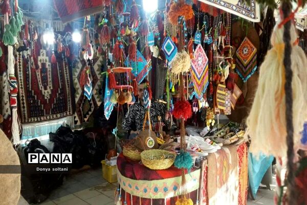 نمایشگاه نوروزی در مجموعه طاقبستان استان کرمانشاه