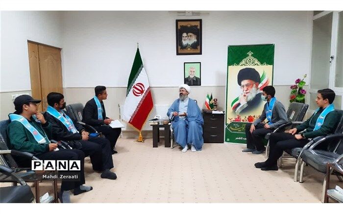 مجلس دانش‌آموزی یک ظرفیت عالی برای فعالیت رسمی دانش‌آموزان است