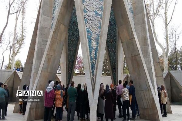 آرامگاه خیام نیشابوری در نیشابور