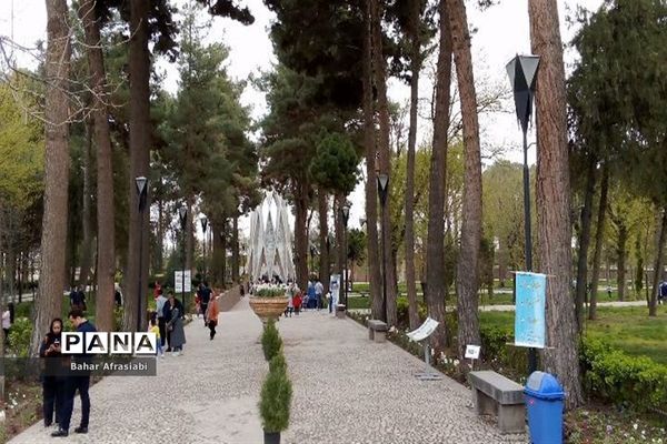 آرامگاه خیام نیشابوری در نیشابور