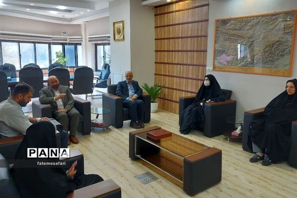 دیدار نوروزی مدیران شهرستان فیروزکوه با فرماندار