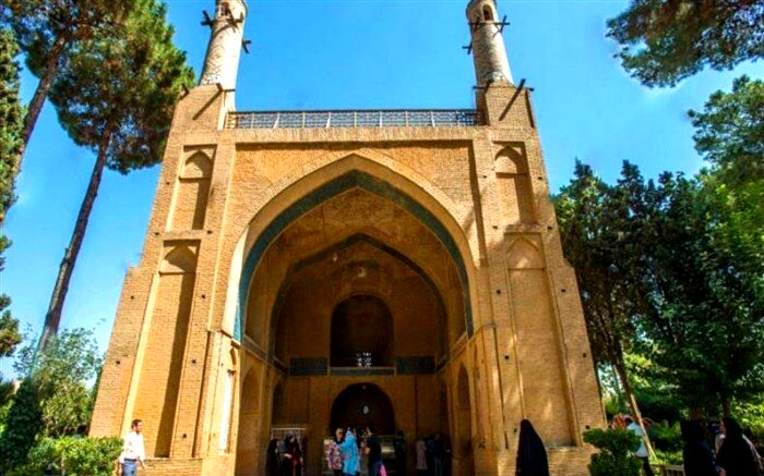 منارجنبان یکی از آثار دیدنی اصفهان