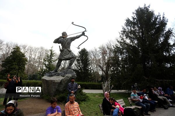 گردشگران نوروزی در مجموعه فرهنگی‌تاریخی سعدآباد