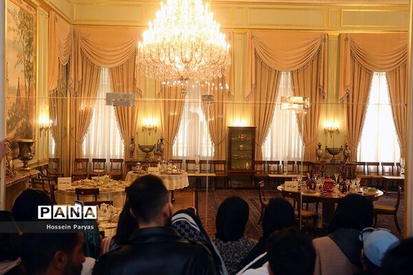 گردشگران نوروزی در مجموعه فرهنگی‌تاریخی سعدآباد