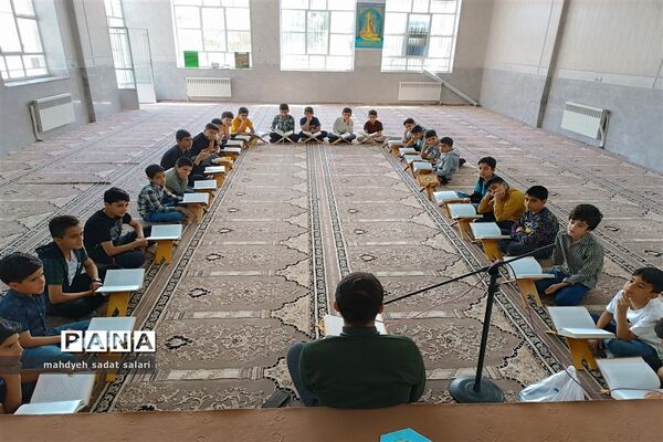محفل قرآنی  ماه مبارک رمضان در دبستان پاسداران ناحیه یک یزد