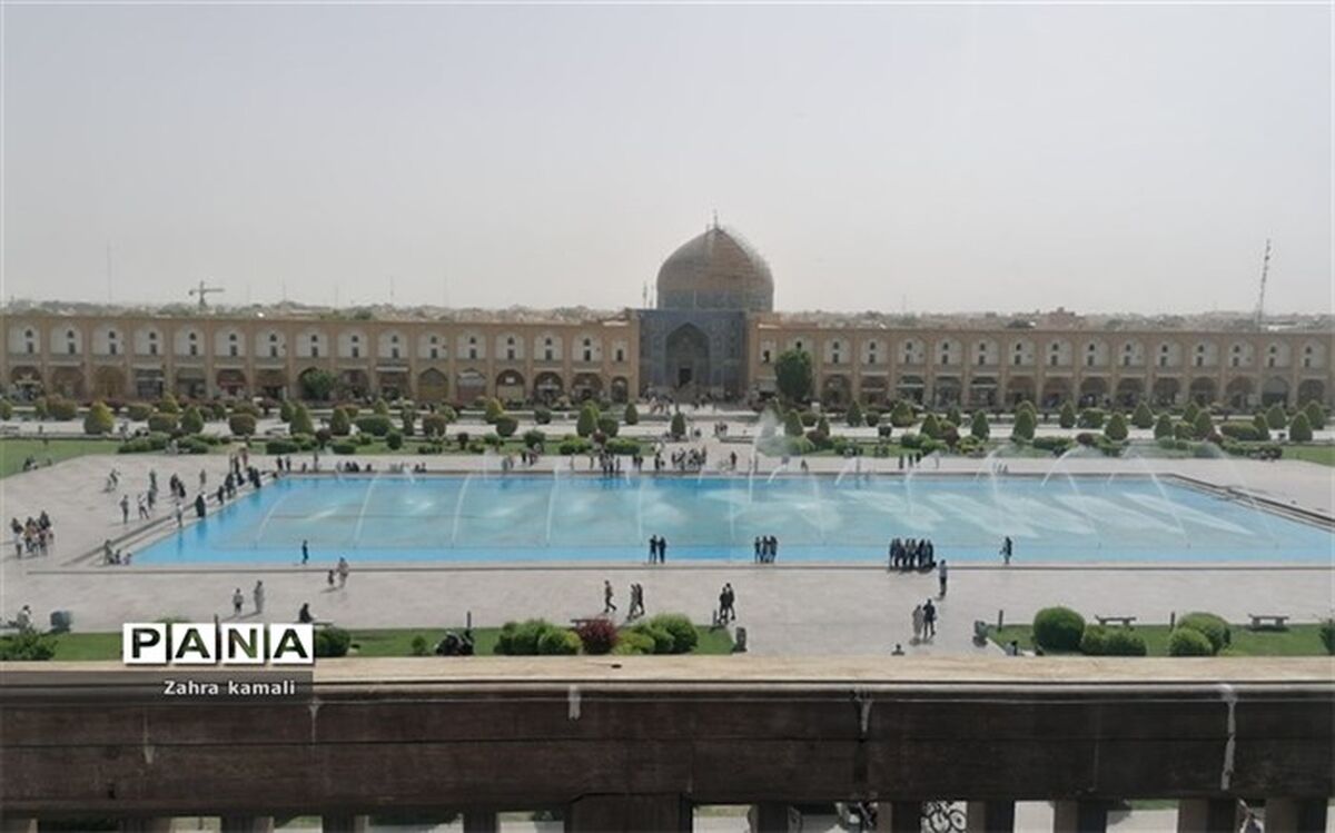 نصف جهان پُر از رمز و راز