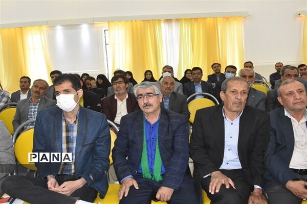 نشست مشترک استاندار یزد با جمعی از فرهیختگان شهرستان بهاباد