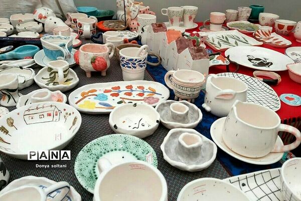 برگزاری غرفه‌ بهاری در شهر بیستون استان کرمانشاه