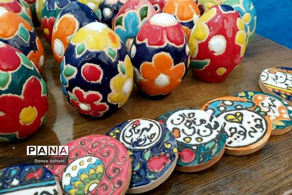 برگزاری غرفه‌ بهاری در شهر بیستون استان کرمانشاه