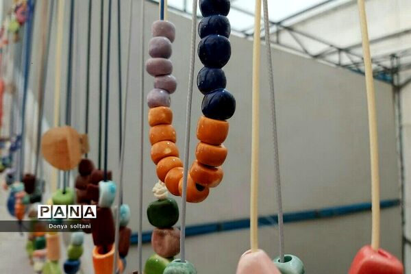 برگزاری غرفه‌ بهاری در شهر بیستون استان کرمانشاه