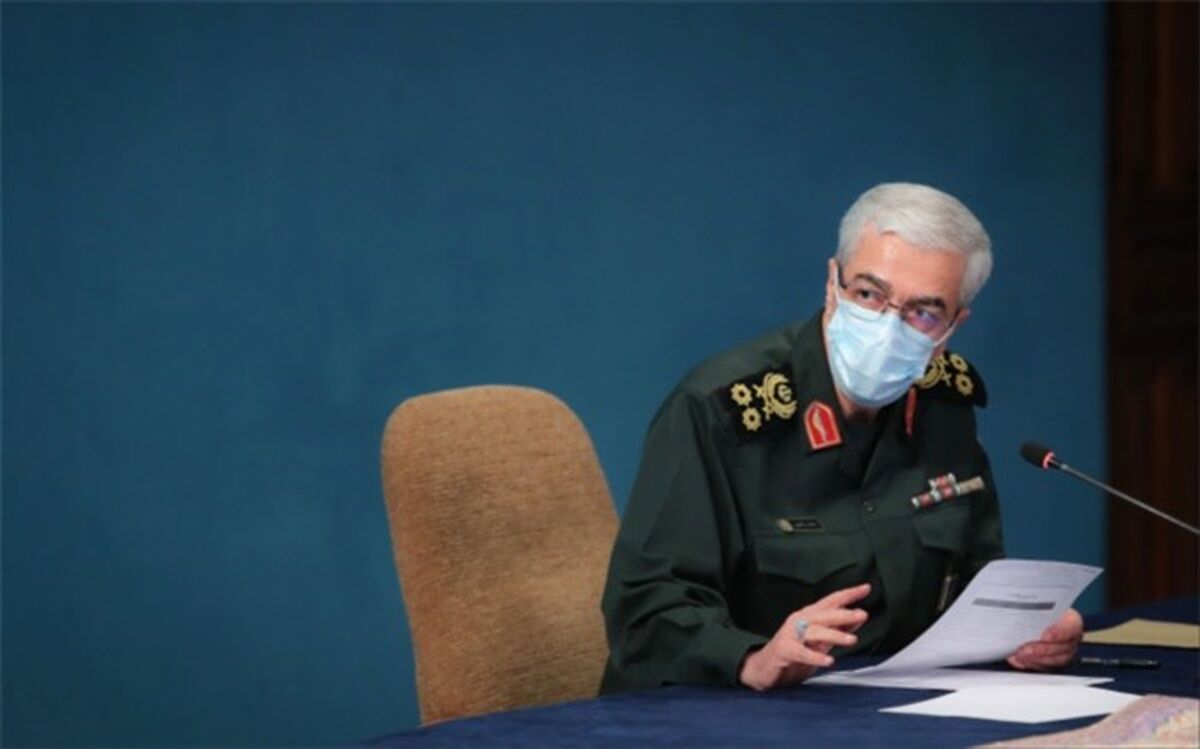 تسلیت سرلشکر باقری در پی درگذشت پدر امیر دریادار خانزادی