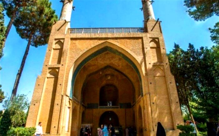 گفت‌وگوی خبرنگار پانا با مسافرین و بازدیدکنندگان اثر تاریخی «منارجنبان»