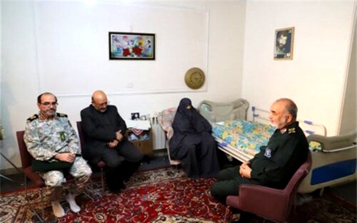 شهدا ستارگان درخشان افتخارات ایران هستند