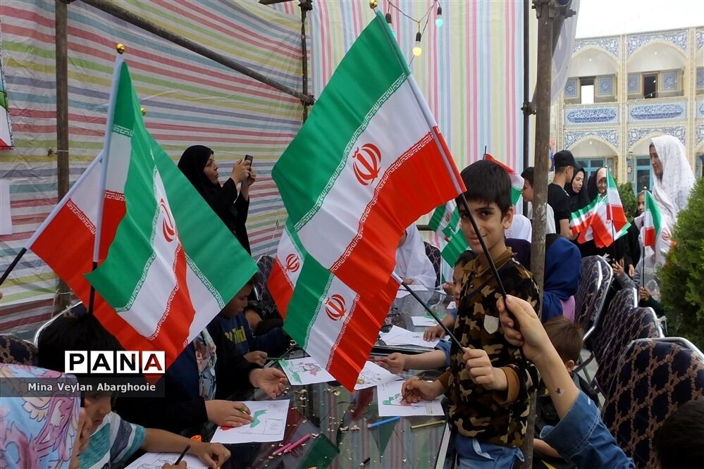 برگزاری پویش پرچم به مناسبت ۱۲ فروردین  در شهرستان پیشوا