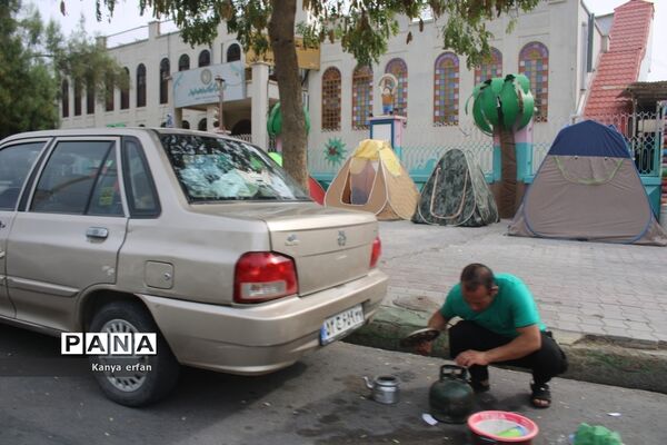 گردشگران نوروزی در ساحل بندر بوشهر