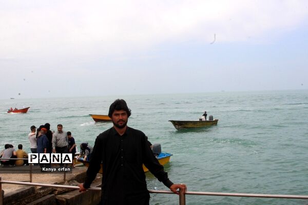 گردشگران نوروزی در ساحل بندر بوشهر