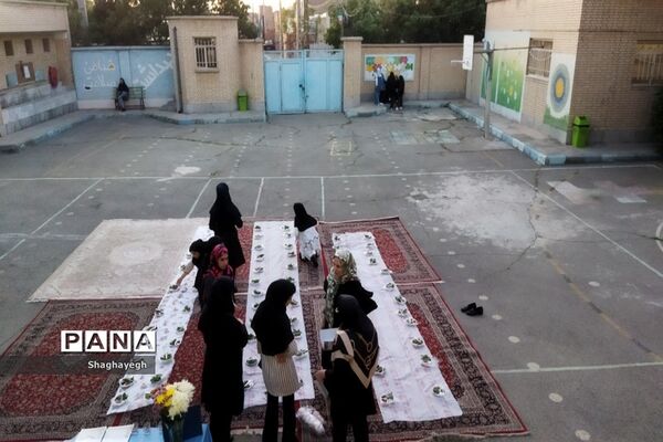 جشن ولادت امام حسن مجتبی «ع» و توزیع افطاری بین روزه‌داران در دبیرستان عدالت جوادآباد