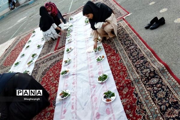 جشن ولادت امام حسن مجتبی «ع» و توزیع افطاری بین روزه‌داران در دبیرستان عدالت جوادآباد