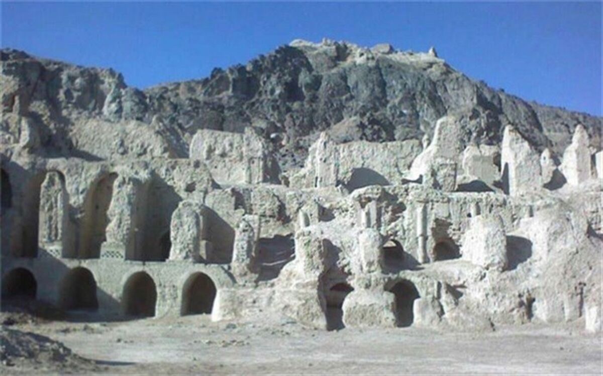 کوه خواجه، مقدس در میان ادیان مختلف/فیلم