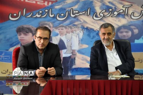 دیدار نماینده مجلس شورای اسلامی با اعضای سازمان دانش‌آموزی مازندران