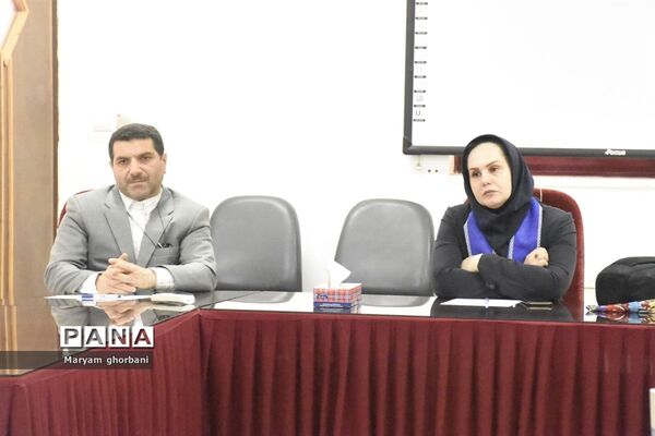 دیدار نماینده مجلس شورای اسلامی با اعضای سازمان دانش‌آموزی مازندران