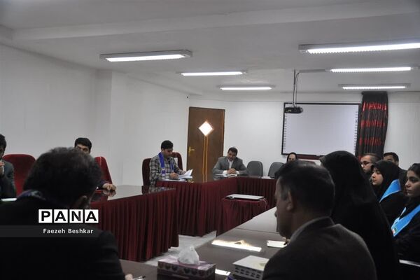 دیدار نماینده مجلس شورای اسلامی با اعضای سازمان دانش‌آموزی مازندران