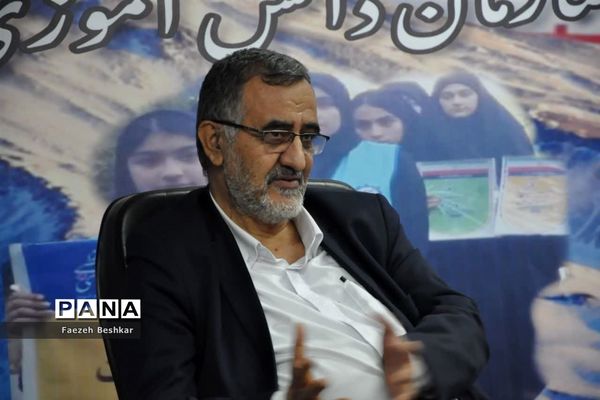 دیدار نماینده مجلس شورای اسلامی با اعضای سازمان دانش‌آموزی مازندران