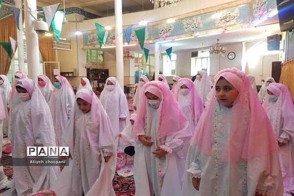 برگزاری مراسم معنوی «جشن فرشته‌ها» در دبیرستان  فرشته‌های آسمانی