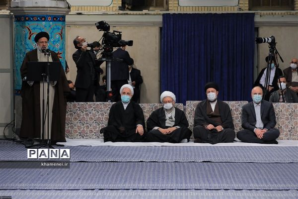 دیدار مسئولان و کارگزاران نظام با رهبر انقلاب