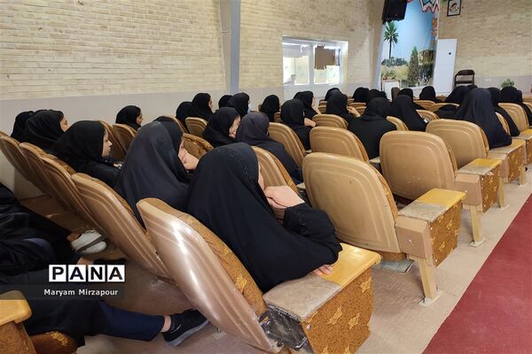 همایش انگیزشی و راهبردی دانش‌آموزان پایه دوازدهم در فورگ