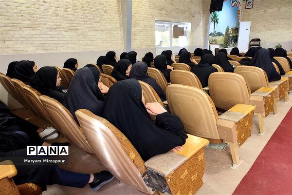 همایش انگیزشی و راهبردی دانش‌آموزان پایه دوازدهم در فورگ