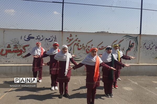 جشن‌میلاد امام‌ حسن مجتبی(ع) در دبستان حضرت زهرا(س)۲ رودهن