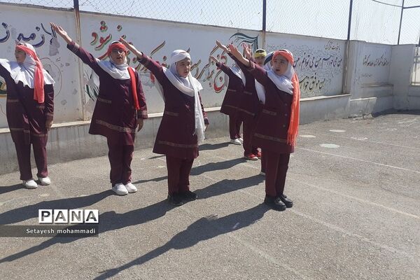 جشن‌میلاد امام‌ حسن مجتبی(ع) در دبستان حضرت زهرا(س)۲ رودهن