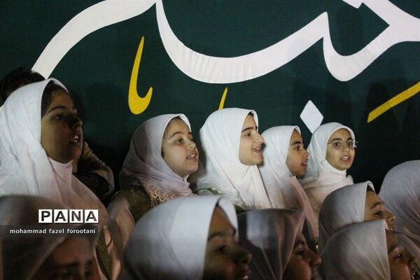 اجرای باشکوه سرود سلام فرمانده 2 در بیرجند