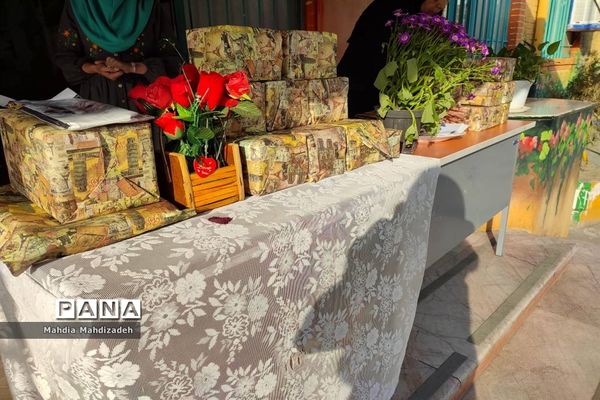 تقدیر و قدردانی از دانش‌آموزان برتر و مقام‌آور دبیرستان شهید قویدل ناحیه 6 مشهد