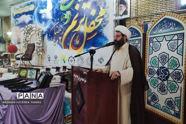 محفل انس با قرآن و تقدیر از حافظان و فعالان قرآنی در فشافویه