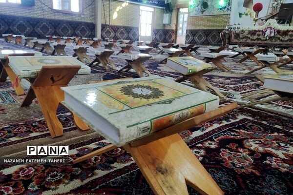 محفل انس با قرآن و تقدیر از حافظان و فعالان قرآنی در فشافویه