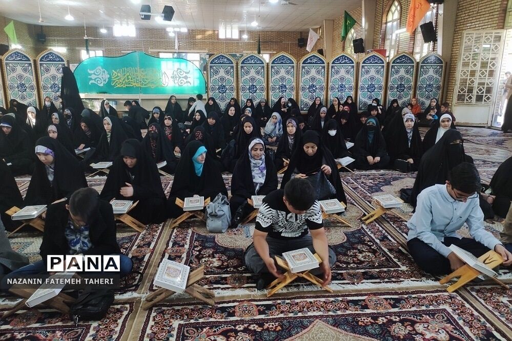 محفل انس با قرآن و تقدیر از حافظان و فعالان قرآنی در فشافویه