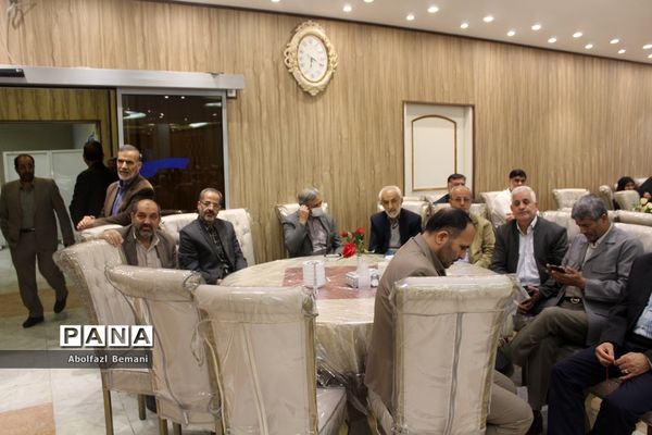 دورهمی فرهنگیان پیشکسوت استان قم در ماه مبارک رمضان