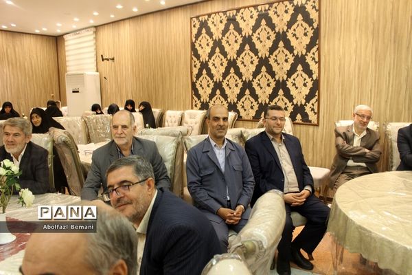 دورهمی فرهنگیان پیشکسوت استان قم در ماه مبارک رمضان