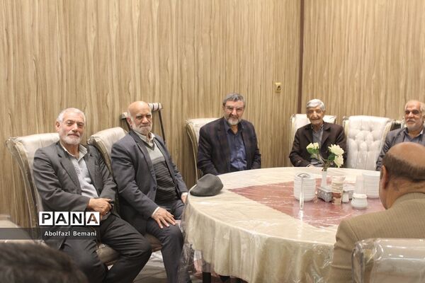 دورهمی فرهنگیان پیشکسوت استان قم در ماه مبارک رمضان
