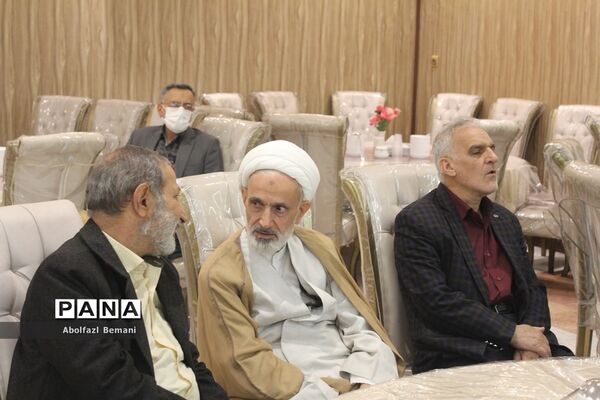 دورهمی فرهنگیان پیشکسوت استان قم در ماه مبارک رمضان