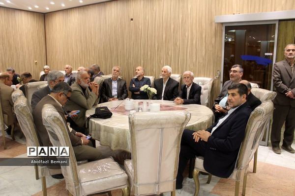 دورهمی فرهنگیان پیشکسوت استان قم در ماه مبارک رمضان